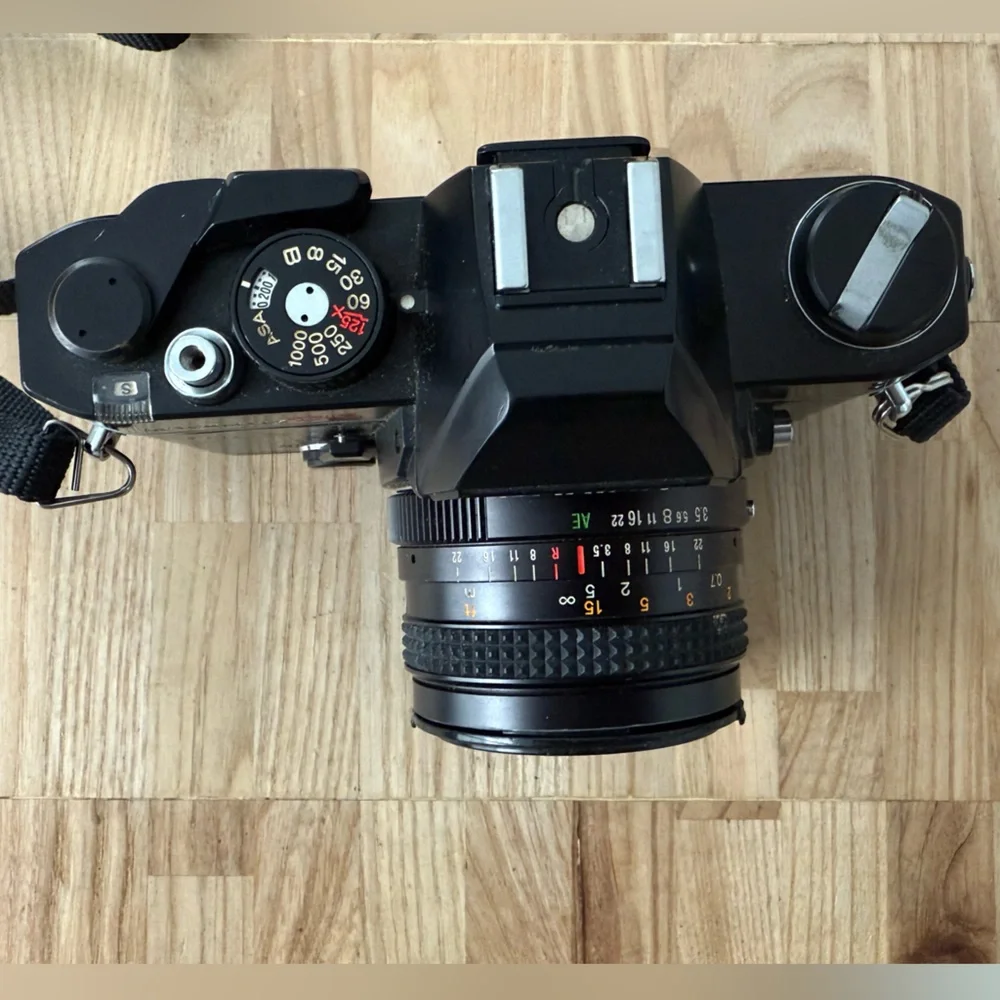 Konica Autoreflex TC 35mm Film Camera 40/1.8 Lens Vivitar Auto 252 Flash
